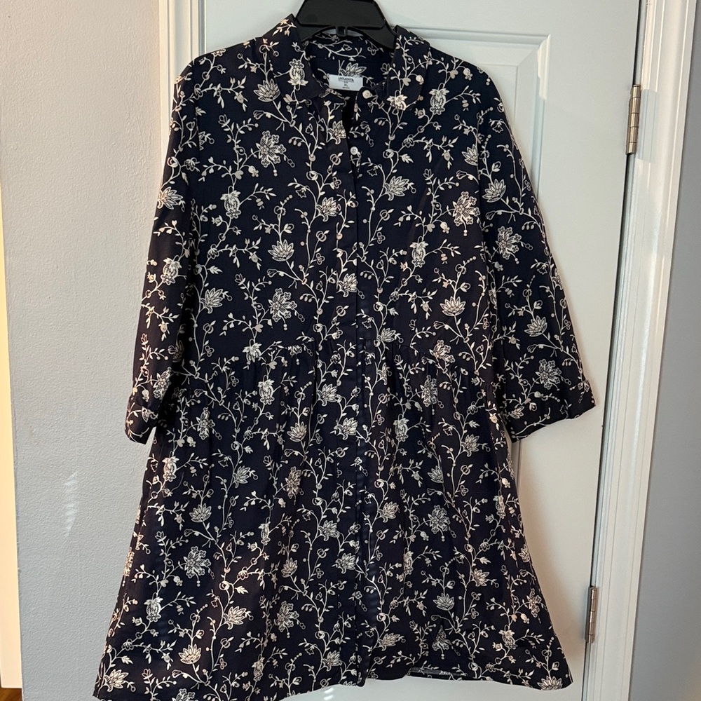 UNTUCKit Navy Blue Floral Button-Front Dress